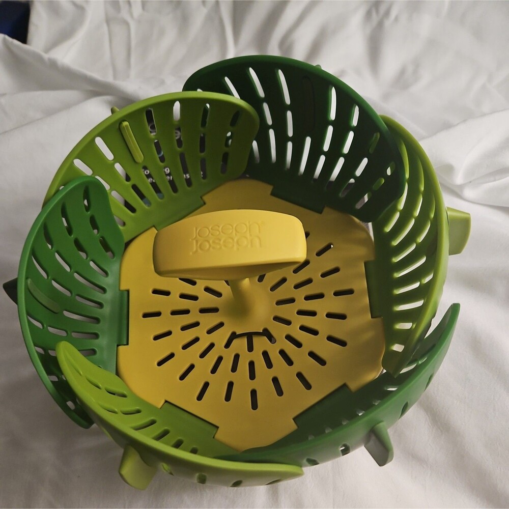Joseph Bloom Steamer Basket Folding Non-Scratch BPA-Free Plastic Green